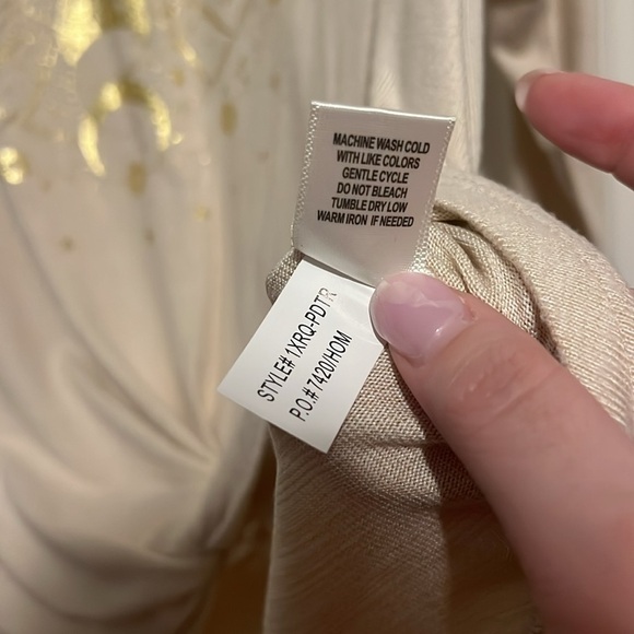 Tru Self NWT size Medium Celestial light sweater long sleeve shirt gold 🌙☀️ - Picture 5 of 6